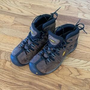 Keen Detroit XT men’s steel toe waterproof work boots